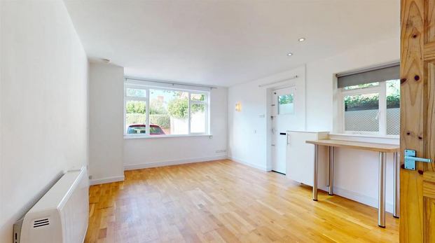 Studio to rent - Photo 1