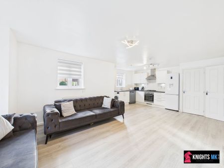 Price £1,000 pcm - Available Now - Unfurnished - Photo 5