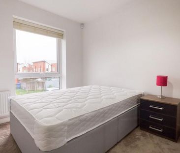 3 bedroom semi-detached house to rent - Photo 4