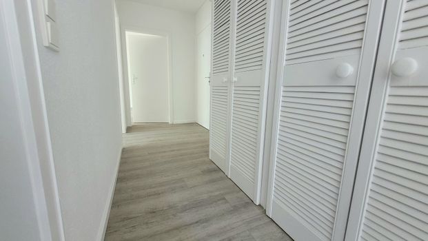 Helle 3-Zimmer-Wohnung mit Balkon und Aufzug! - Photo 1