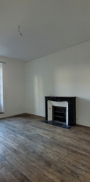 Location Appartement 1 pièce 29m² FOUGERES 35300 - Photo 1