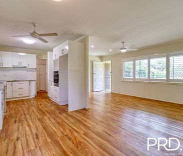 Sweet and Cozy Home In Quiet Street - Photo 2