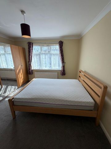1 bedroom in a house share to rent - Photo 5