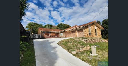 For Lease: Well-Presented Home in Prime Edens Landing Location! - Photo 4