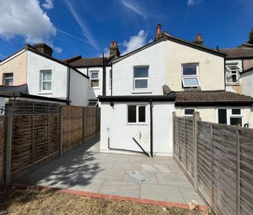 3 Bed Terraced House, Dundee Road, SE25 - Photo 1