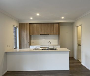 Near New Double Story Family Home - Photo 2