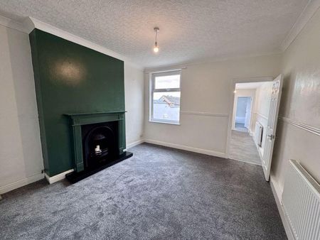 2 bedroom semi-detached house to rent - Photo 2