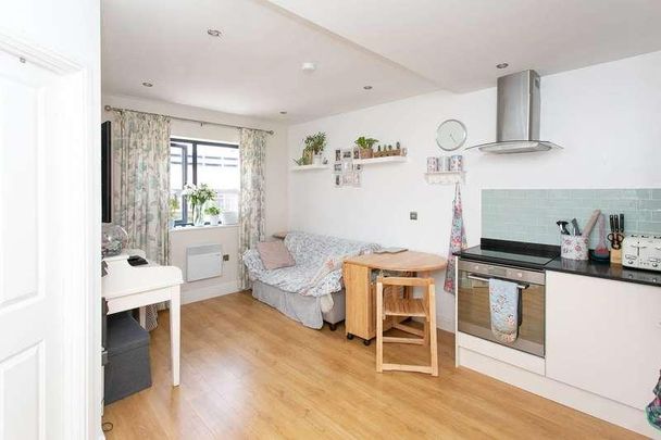 Swan Court, Waterhouse Street, Hp, Hemel Hempstead, HP1 - Photo 1