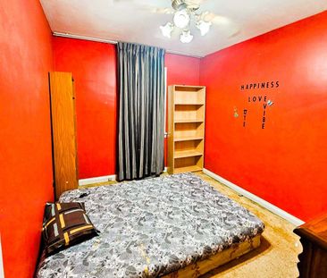 For Lease - 898 Kennedy Road Unit# Main ROOM - 3, Toronto, Ontario - Photo 5