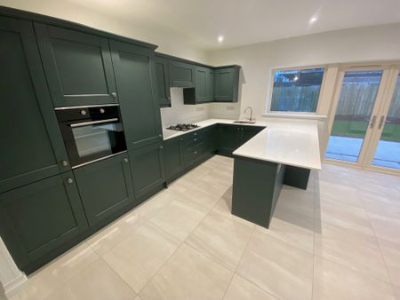 17 Hobart Hall, Dundonald, Belfast, BT16 1BS - Photo 5