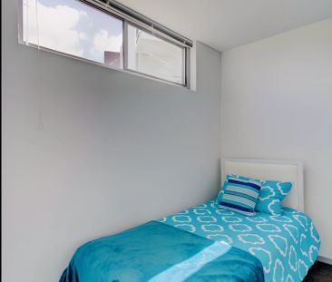 1 Bedroom with balcony style 2 - Photo 2