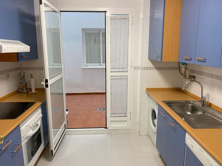 Apartamento planta baja en alquiler en Marbella - Photo 3