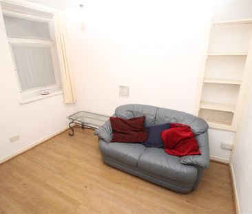 House - End Terrace For Rent Wood Road, Pontypridd - Photo 1