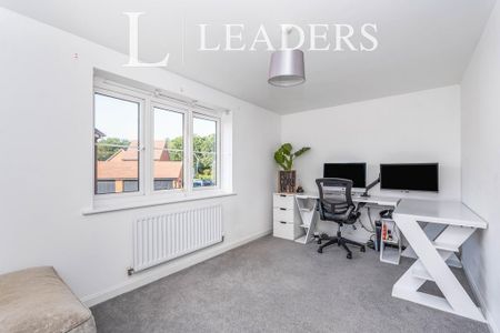 3 bedroom townhouse to rent - Photo 2