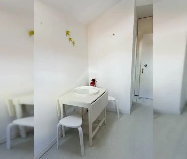 Studio for rent in Lisbon, bills included - Photo 2