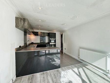 2 bedroom bungalow to rent - Photo 2