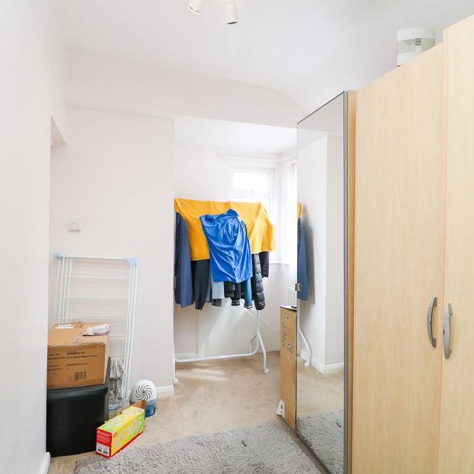 4 bedroom semi-detached house to rent - Photo 1