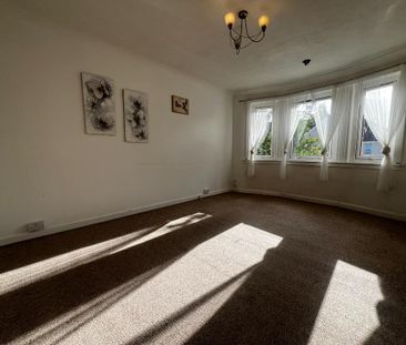 3 bedroom flat to rent - Photo 2
