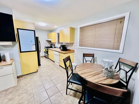 For Lease - 34 Stanley Avenue, Kitchener, Ontario - Photo 4