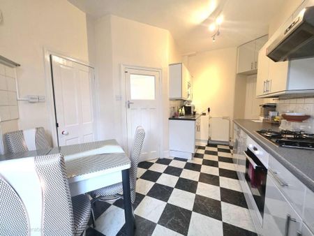 1 bedroom ground floor flat to rent - Photo 5