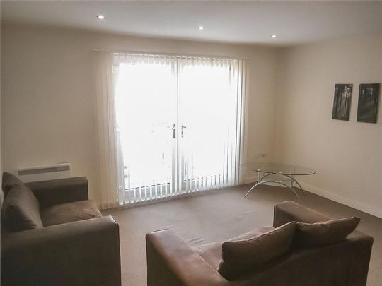 2 bedroom flat to rent - Photo 1