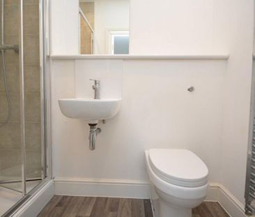 2 bedroom flat to rent - Photo 6