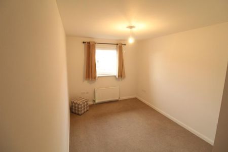 3 bedroom flat to rent - Photo 4