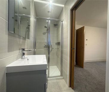 4 bedroom detached house to rent - Photo 3