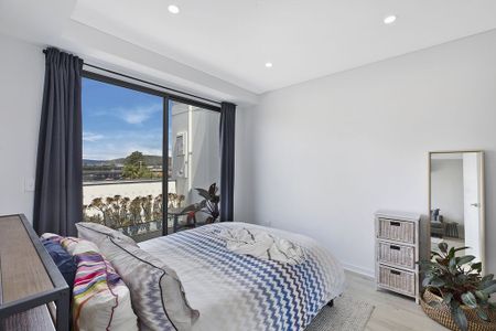 Stunning Brand New Apartment - water usage included - Photo 4