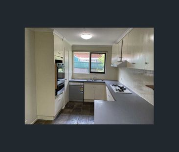 Ideally Located - Photo 5