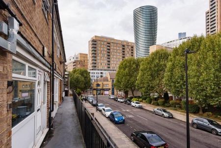 1 bedroom in a flat share to rent - Photo 4