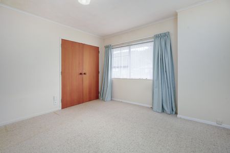 110 Oxford St, Tawa - Photo 2