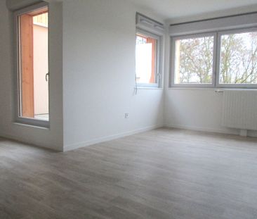 Location Appartement 3 pièces 66m² ST JACQUES DE LA LANDE 35136 - Photo 4