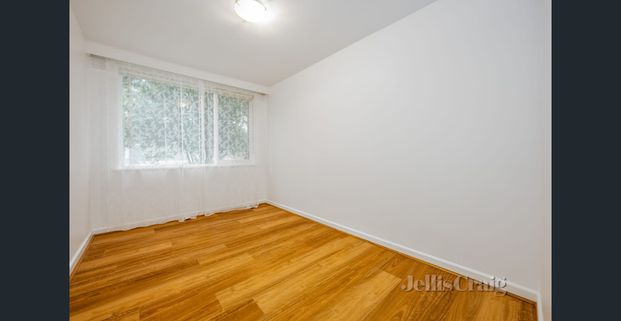 Convenient Ground Floor Living - Photo 1