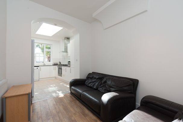 6 Bed Terraced House, Mayton Street, N7 - Photo 1