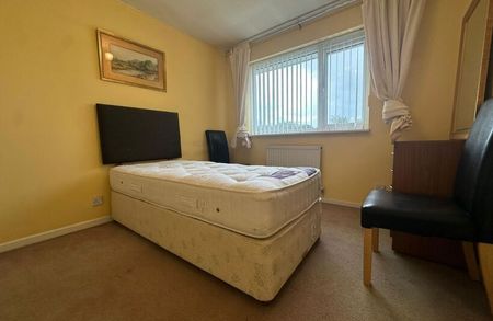 Walton Crescent, Blackburn - Photo 3