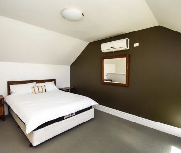 Furnished, Well-Appointed & Quiet – Just Minutes from the CBD - Photo 5