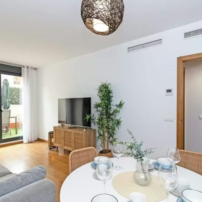 Carrer de Cavite, Valencia, Valencian Community 46011 - Foto 1