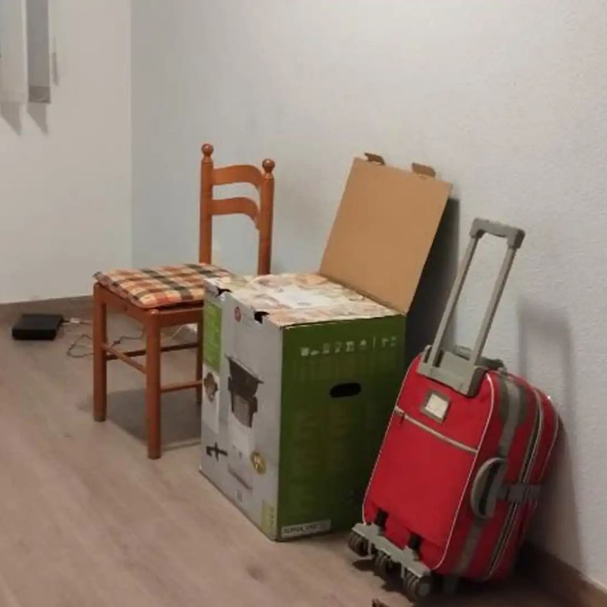 Piso de alquiler en Carrer L'aguila, 15, Ciudad de Asís - Photo 1