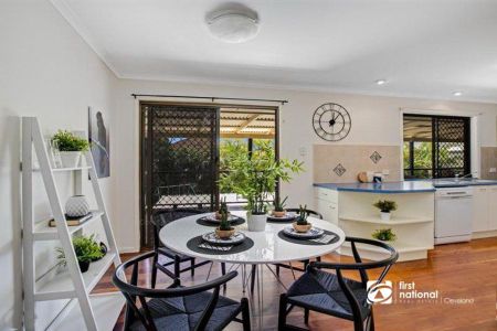 UPSTAIRS ONLY - 3 BEDROOMS IN THE HEART OF CLEVELAND - Photo 3