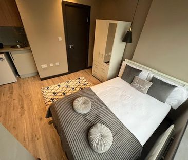 Room in a Shared House, Woodmansterne Road, SW16 - Photo 5