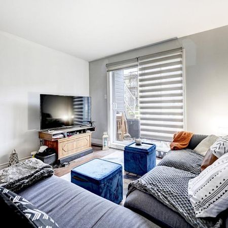 Chambre dans un Condo 5 1/2 - Photo 3