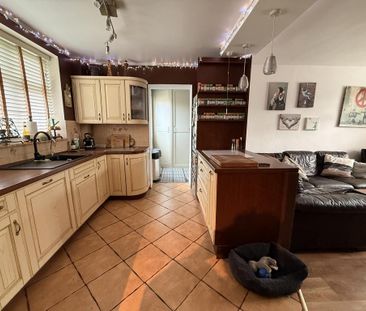 1 bedroom in a house share to rent - Photo 5