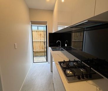 Brand new 2 bed granny flat with separate access - Photo 4
