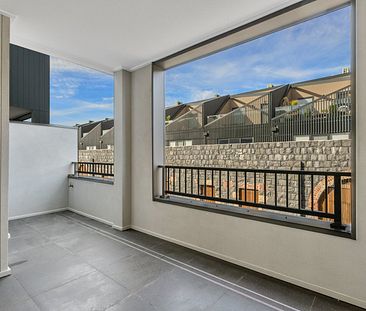 Register To View - Luxury Tri-Level Townhouse in Yarraville - Photo 6