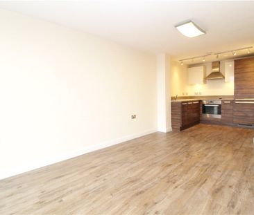 The Green, Southall, UB2 4FF - Photo 2