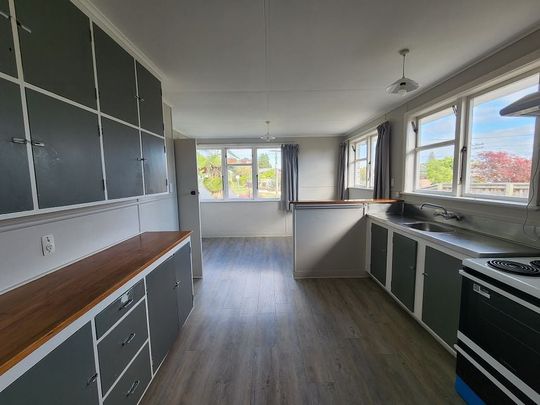 Sunny 3 bedroom brick home for rent - Te Awamutu - Photo 1