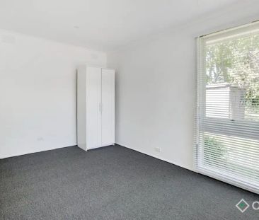 16 Ellis Street, Frankston VIC 3199 - Photo 2
