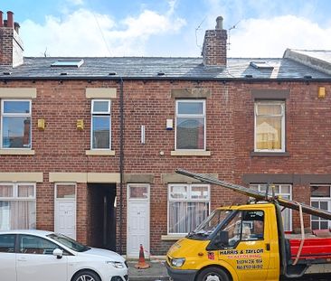 Great 3 bedroom property with 2 bathrooms - Photo 2