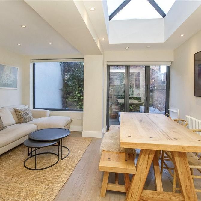 4 bedroom terraced house to rent - Photo 1